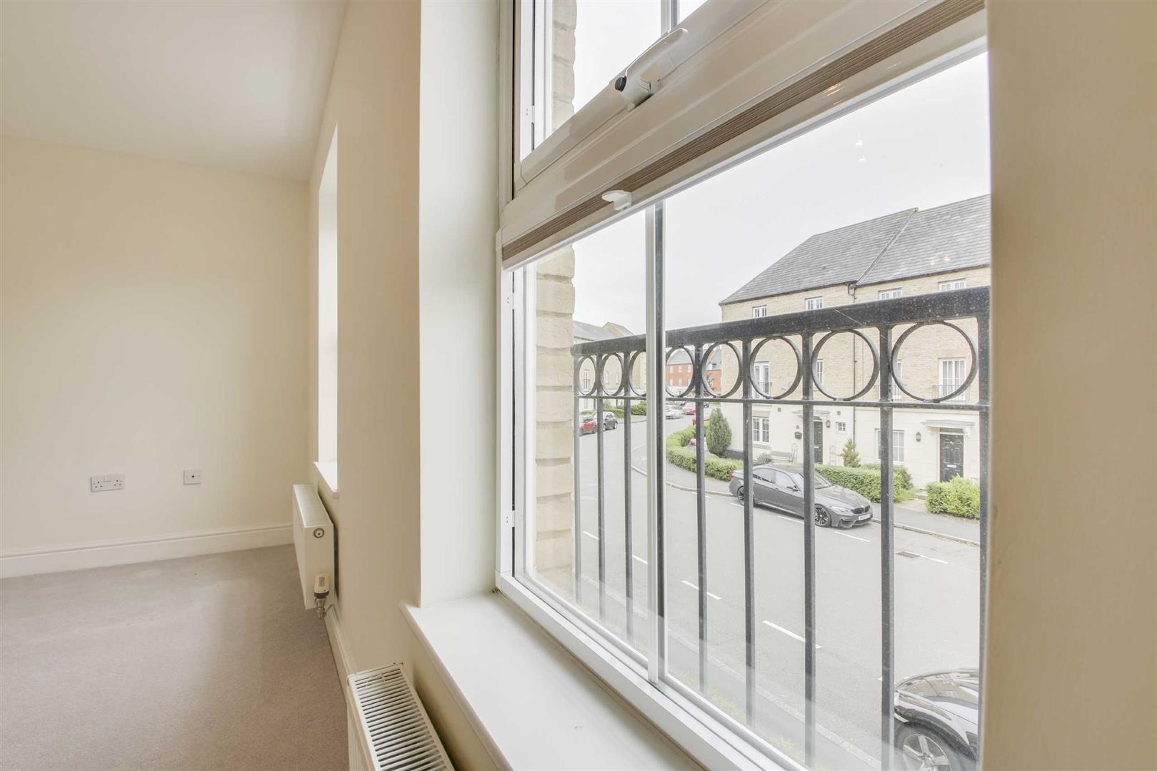 Harlow Crescent, Oxley Park, Milton Keynes